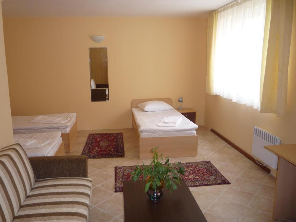 Hostel Sylvia Sofia Bagian luar foto