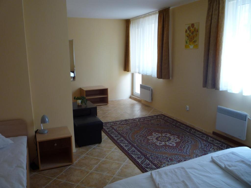 Hostel Sylvia Sofia Bagian luar foto