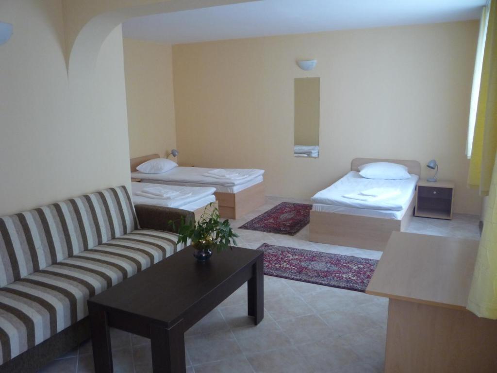 Hostel Sylvia Sofia Bagian luar foto
